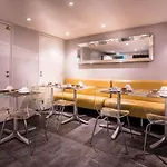 Hotel Moulin Paris