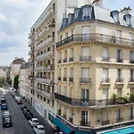 Moulin 3* Parigi