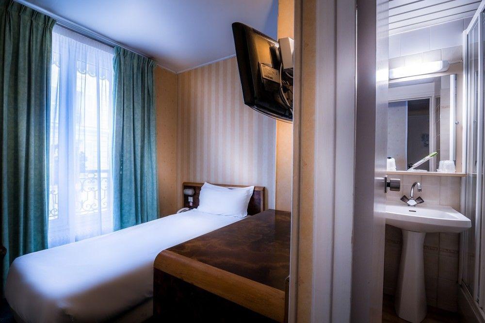 Moulin 3* Parigi